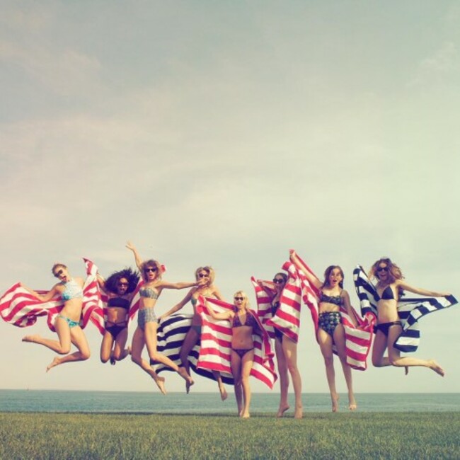 Taylor Swift on Instagram: Happy 4th from me, @gigihadid, @marhunt, @britmaack, @serayah and @haimtheband :)