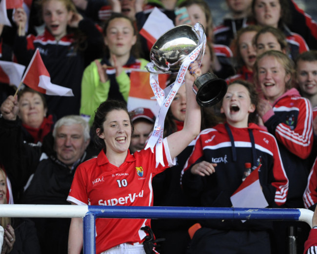 Ciara OÕSullivan lifts the cup