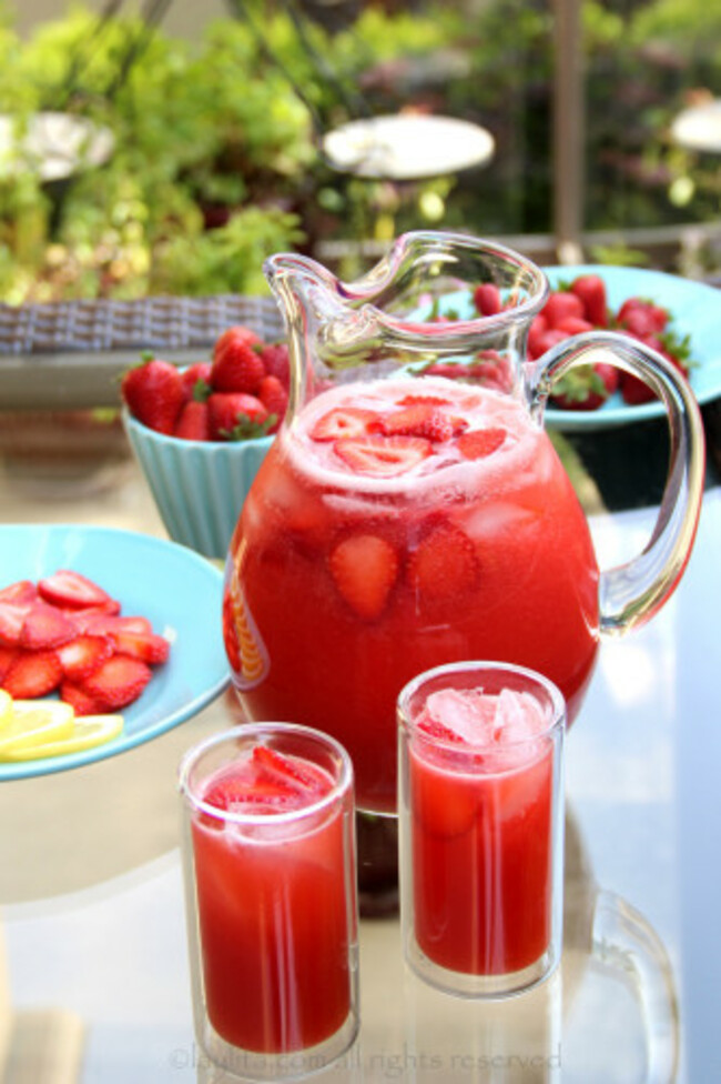 Homemade-strawberry-lemonade1