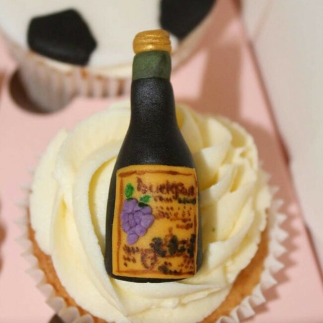 #cupcakes #cupcakestagram #instacupcake #baking #cakestagram #cake #baker #cakeart #fondantcupcakes #fondant #chocolate #buckfast