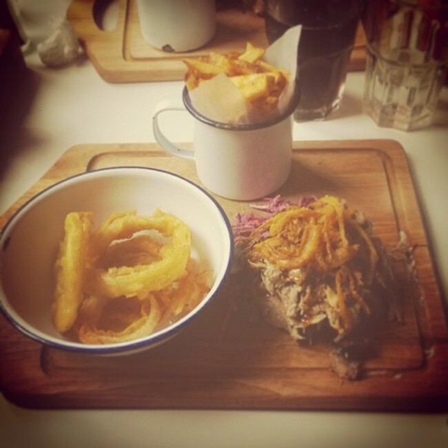 oh.my.god. #pulledpork #bbq #fries #onionrings #delish #smokinbones #dublin #damelane #somuchfood