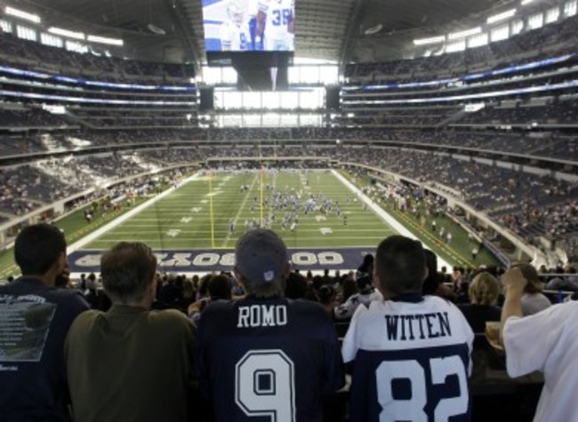 cowboys-titans-football-2-390x285