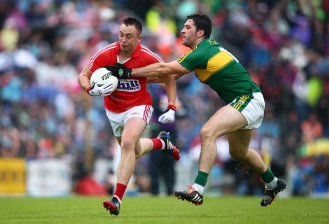 Bryan Sheehan tackles Paul Kerrigan