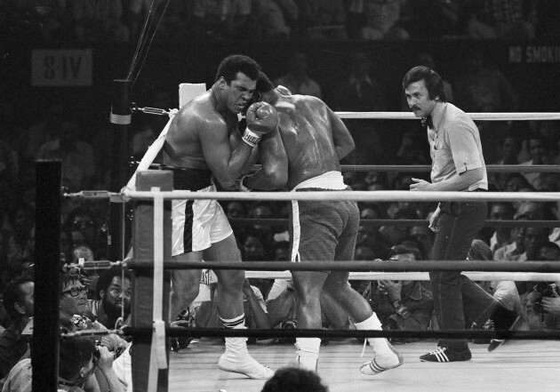 frazier ali thrilla manila muhammad joe fight boxing 1975 manilla death ropes jordan coliseum still round ap october he ago