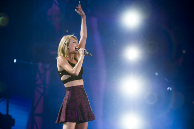 Taylor Swift Performs at MetLife Stadium