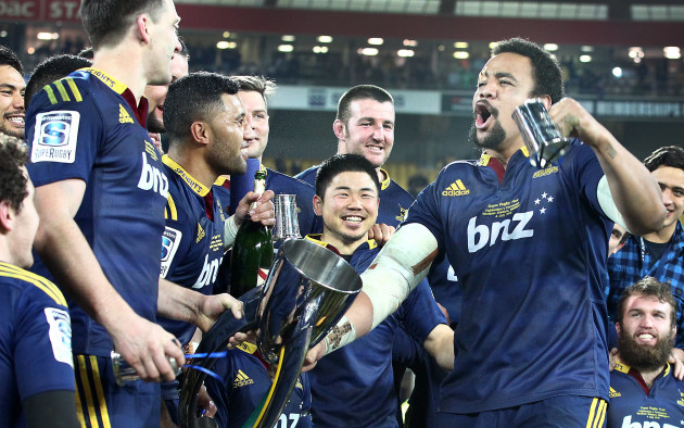 Highlanders players sing their team song led by Nasi Manu