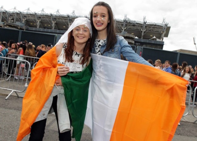 25/7/2015. Ed Sheeran fans Sinead Edwards, right,