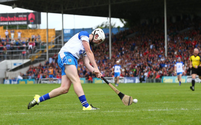 Shane Bennett scores a goal