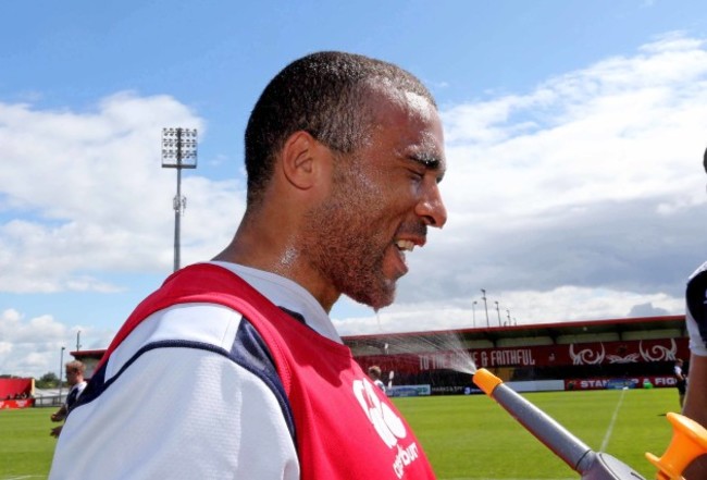 Simon Zebo cools down