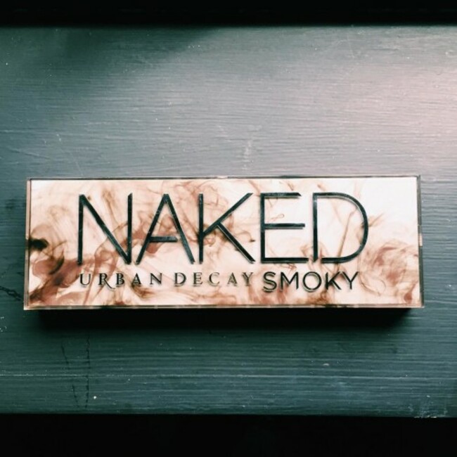 Currently at the Irish launch of the @urbandecaycosmetics Naked Smoky palette! ✨ It's absolutely heavenly. Head over to my Twitter for some pics of the eyeshadows (same username as here)! There's currently an 8,000 people waiting list here in Ireland for the palette - online and in stores.