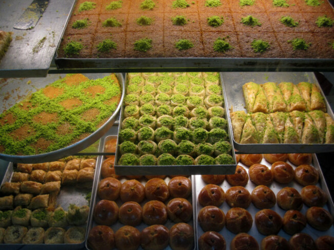 Buying baklava