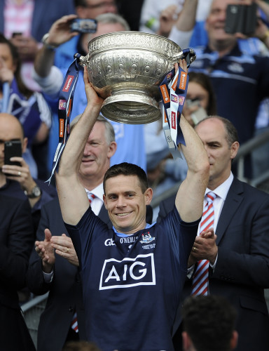 Stephen Cluxton lifts the Delaney cup