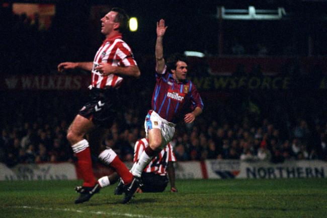 Soccer - Coca-Cola Cup - 3rd Round - Sunderland v Aston Villa - Roker Park