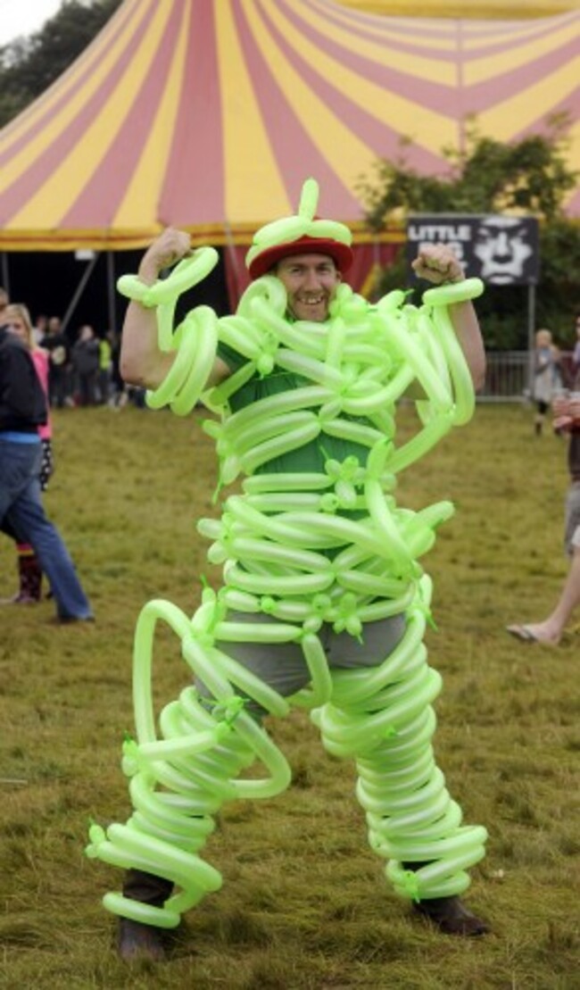 4/9/2010. Electric Picnic 2010. Performer Kami at the Electric Picnic in Stradbally Co Laois on Saturday afternoon. Photo: Laura Hutton/Photocall Ireland