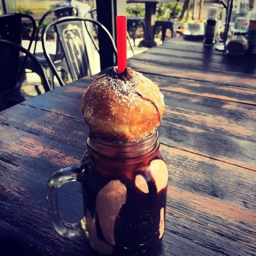 Introducing our new Tella ball shake #milkshake #nutella #nutelladoughnuts #nutellamilkshake #cafe #desserts #dessertporn #sweettooth #shake #innerwest #erskineville #sydneycafe #brunch #breakfast #lunch @kataskouras @leanguyen @gk_imagesmart @theaureview @thejugernauts @simonfoodfavourites @excusemewaiter