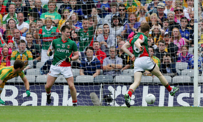 Donal Vaughan scores a goal