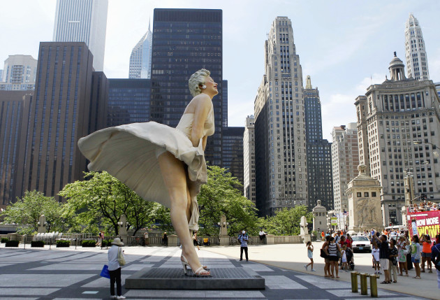 Chicago Monroe Statue