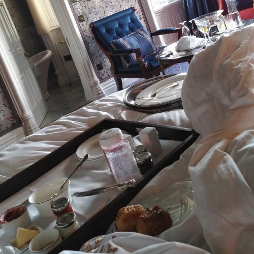 #breakfastinbed #ashfordcastle #lux #ireland