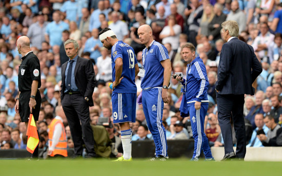 Soccer - Barclays Premier League - Manchester City v Chelsea - Etihad Stadium