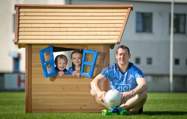 Adam Goldrick-McCann and Grace Goldrick-McCann with Denis Bastick