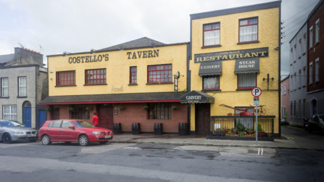 COSTELLO'S TAVERN BESIDE TAITS CLOCK - IMAGES FROM THE STREETS OF LIMERICK