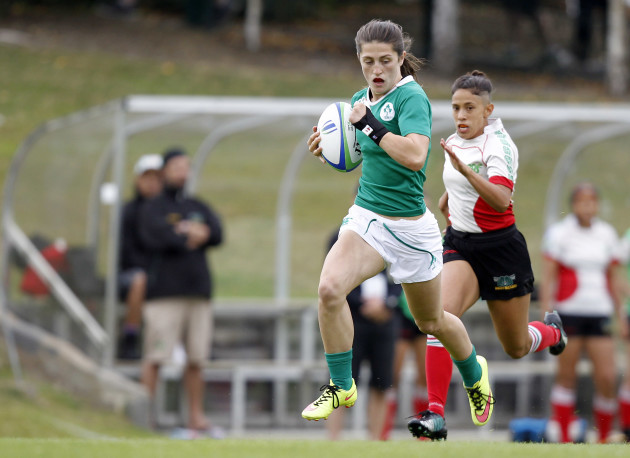 Amee-Leigh Crowe on her way to scoring a try