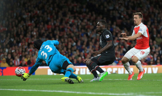 Soccer - Barclays Premier League - Arsenal v Liverpool - Emirates Stadium