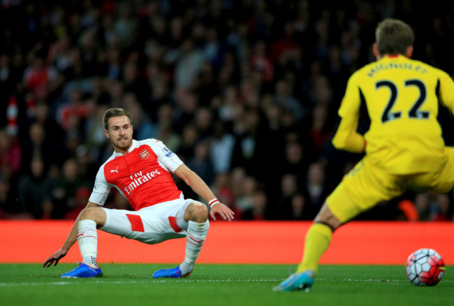 Soccer - Barclays Premier League - Arsenal v Liverpool - Emirates Stadium