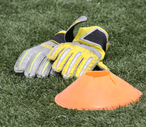 Football_Gloves_Cone1