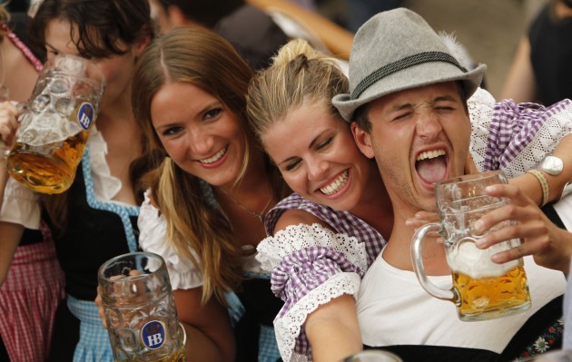 In pictures the beer flows as Germanys Oktoberfest gets under