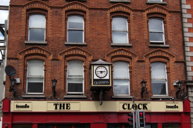 Dublin_-_The_Clock_Pub_-_110508_144542