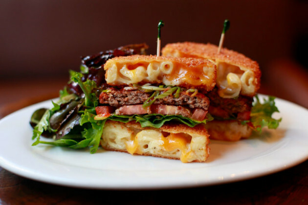 mac-cheese-attack-burger