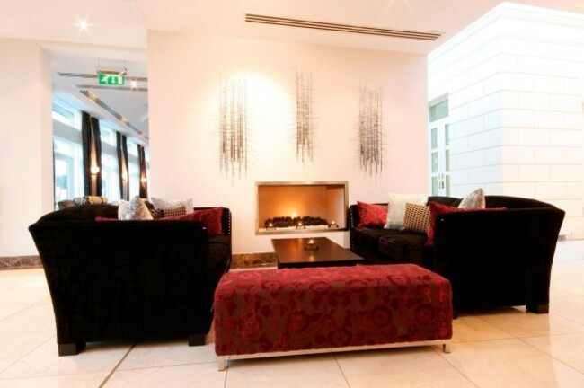 hwZ-Kx2KlvLAEq_wxOw0pl3hE7BnIxZO1uVpT89auQg