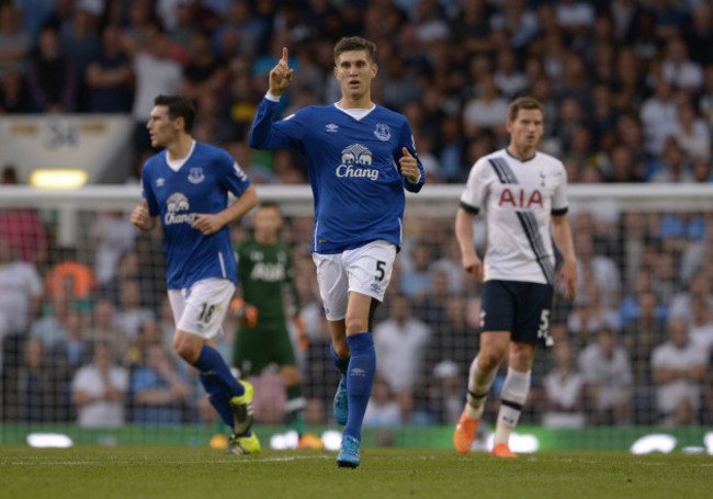 Soccer - Barclays Premier League - Tottenham Hotspur v Everton - White Hart Lane