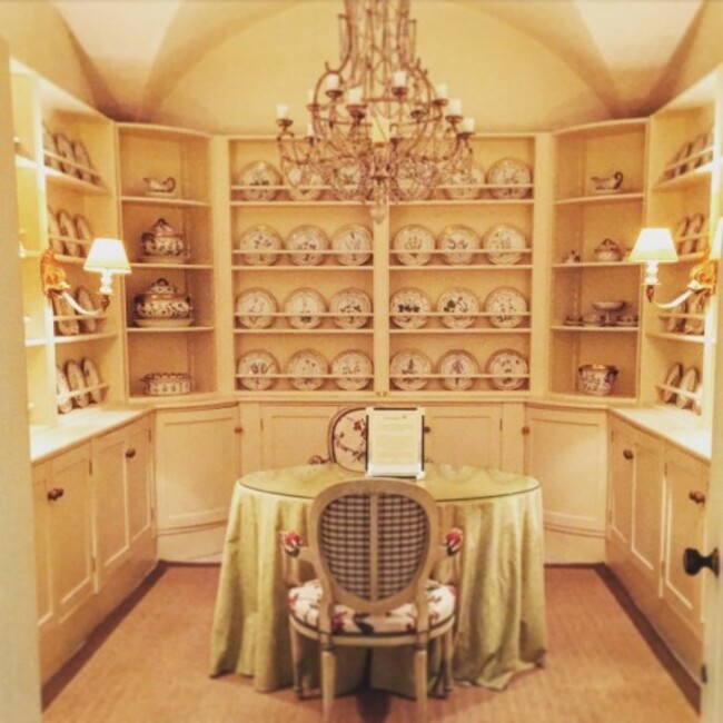 Oh my! Filing this under #dreamhouse! China room!