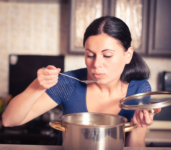 10 simple things you should never do in the kitchen · The Daily Edge