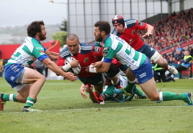 Simon Zebo scores a try