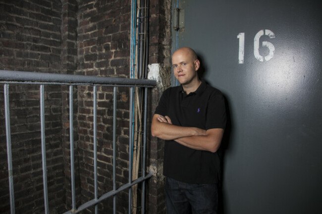 daniel-industrial-background