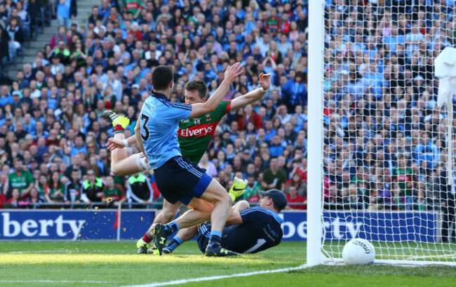 Cillian O&Otilde;Connor scores the opening goal