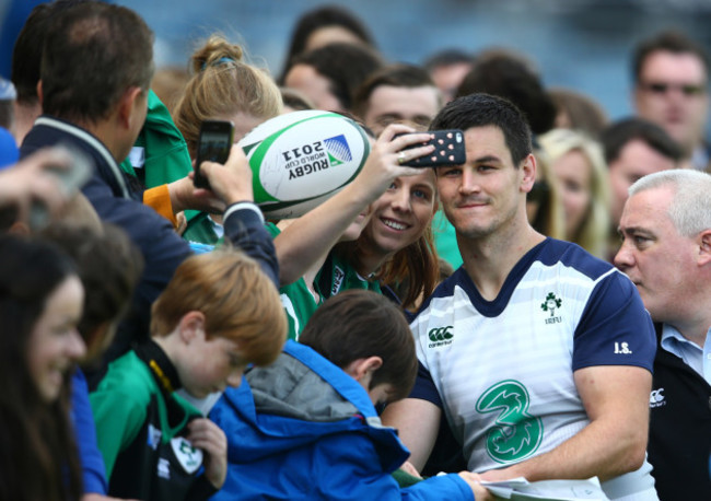 Jonathan Sexton with Ireland supporters