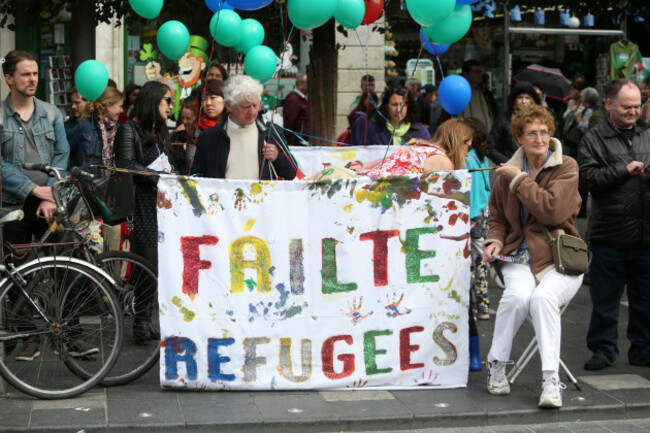 12/09/2015. Refugees Welcome.Pictured hundreds of