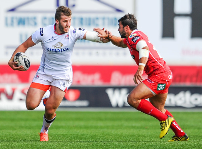 Stuart McCloskey fends off Gareth Owen