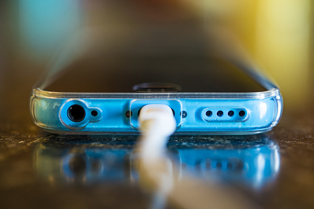 charging-cellphone-smartphone-blue.jpg