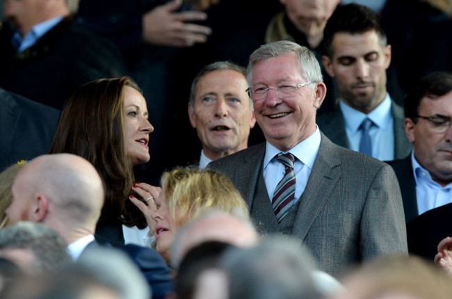 Soccer - Barclays Premier League - Manchester United v Liverpool - Old Trafford