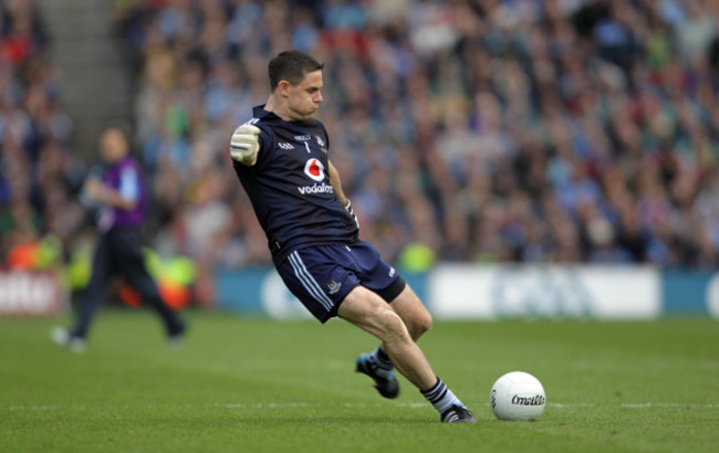 Stephen Cluxton kicks the winning point