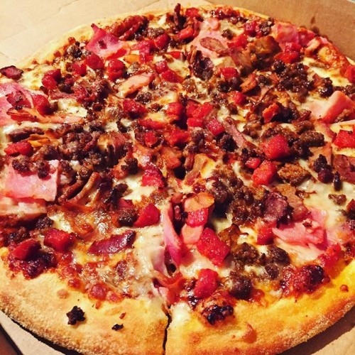 Some #real #food #finally #pizza #dominospizza #wiesbaden #deutschland #germany #foodporn #instafood