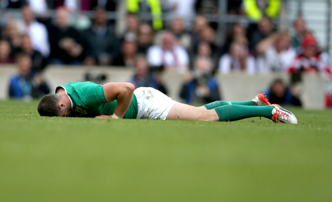 Robbie Henshaw down injured