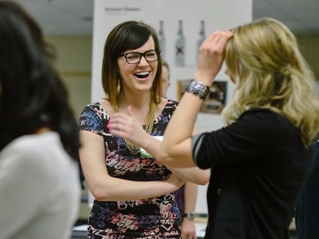 13-they-take-time-to-greet-their-team