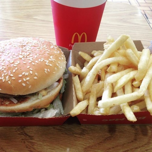 Can't go wrong with a Classic #bigmac #instagood still good as hell.