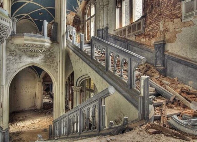 Here's 21 Incredible Photos Of Abandoned Places From Around The World